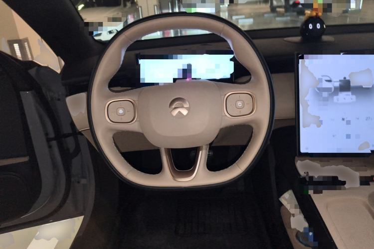 Used Nio ET5 2024 75 kWh Steering Wheel