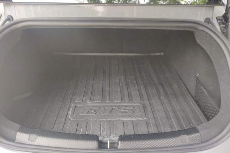 Used Nio ET5 2024 75 kWh Trunk