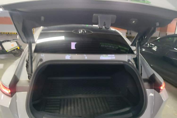 Used Nio ET5 2024 75 kWh Trunk