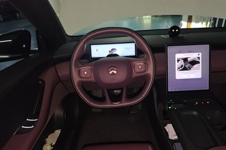 Used Nio ET5 2024 100 kWh Steering Wheel