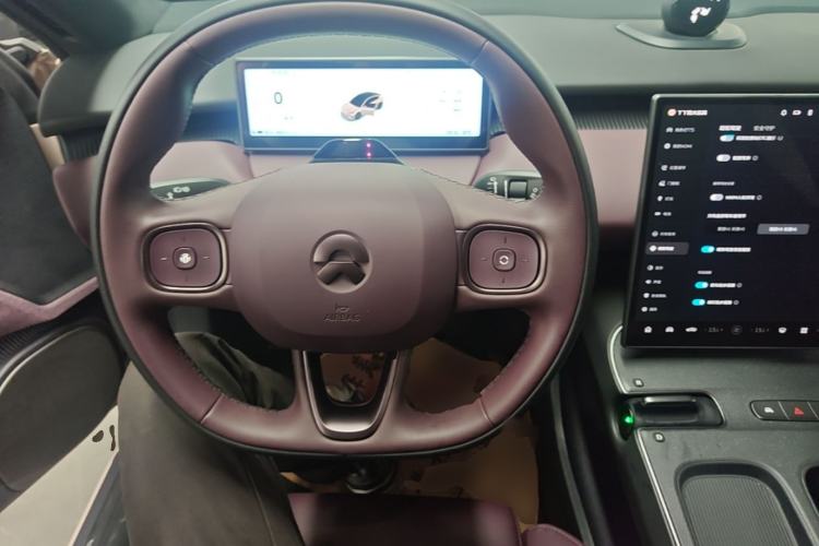 Used Nio ET5 2024 75 kWh Steering Wheel