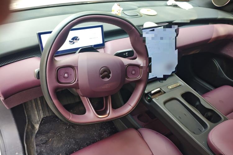 Used Nio ET5 2024 75 kWh Steering Wheel