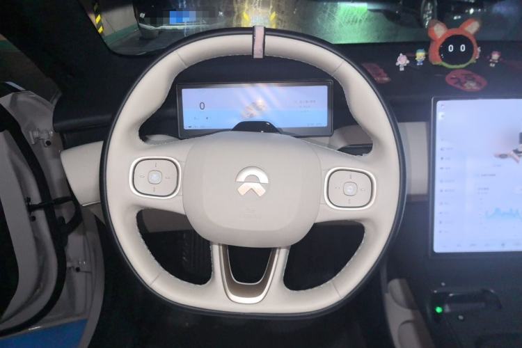 Used Nio ET5 2024 75 kWh Steering Wheel
