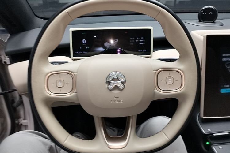Used Nio ET5 2024 75 kWh Steering Wheel