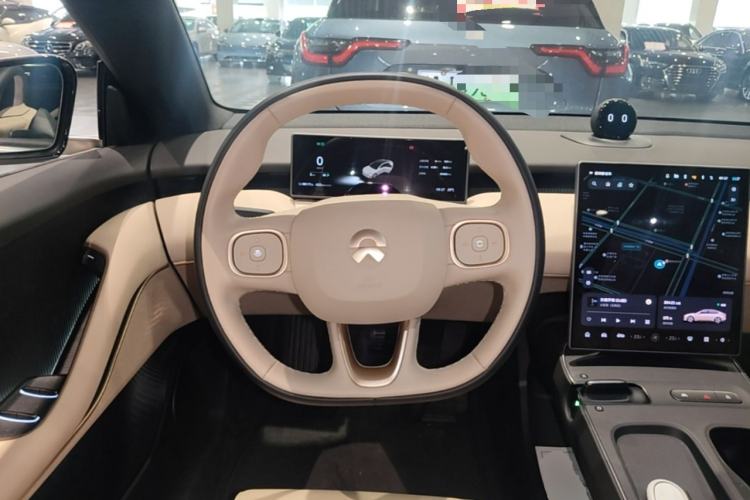Used Nio ET5 2024 75 kWh Steering Wheel