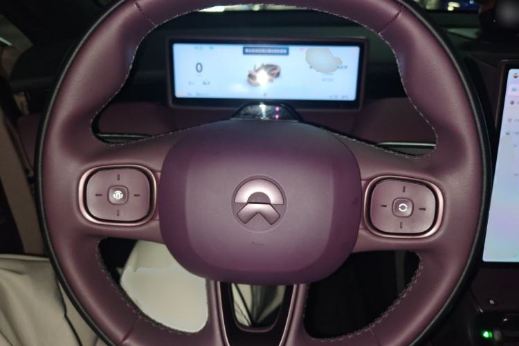 Used Nio ET5 2024 75 kWh Steering Wheel