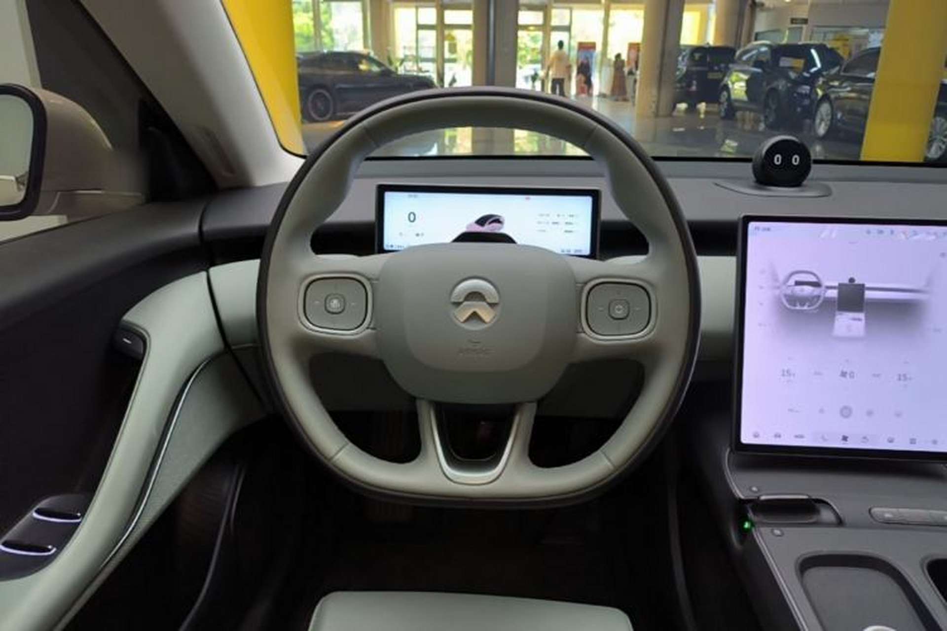 Used Nio ET5 2024 75 kWh Steering Wheel