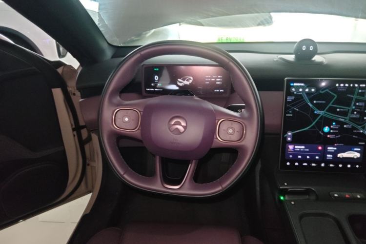 Used Nio ET5 2024 75 kWh Steering Wheel