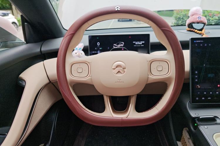 Used Nio ET5 2024 75 kWh Steering Wheel
