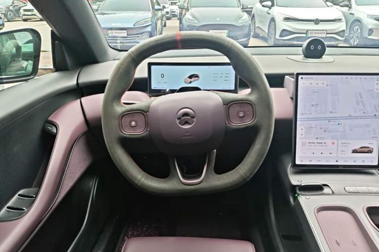 Used Nio ET5 2024 75 kWh Steering Wheel