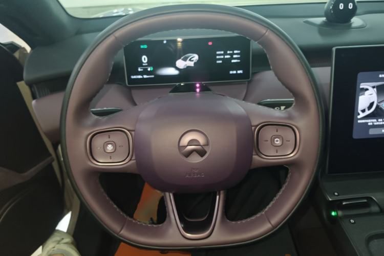 Used Nio ET5 2024 75 kWh Steering Wheel