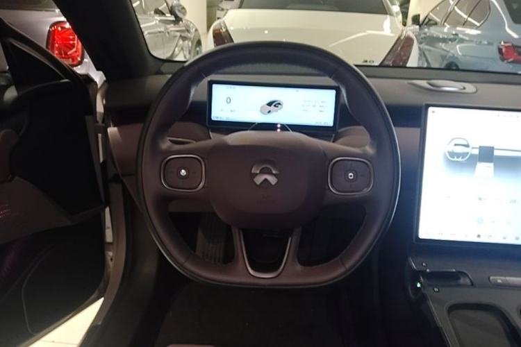 Used Nio ET5 2024 75 kWh Steering Wheel