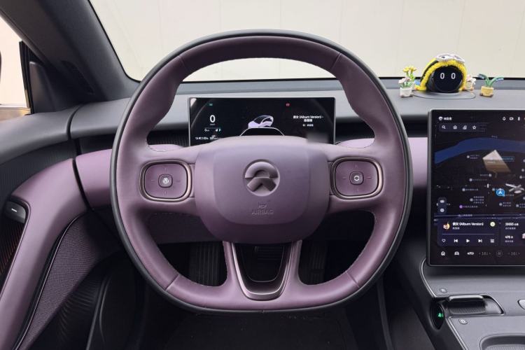 Used Nio ET5 2024 75 kWh Steering Wheel