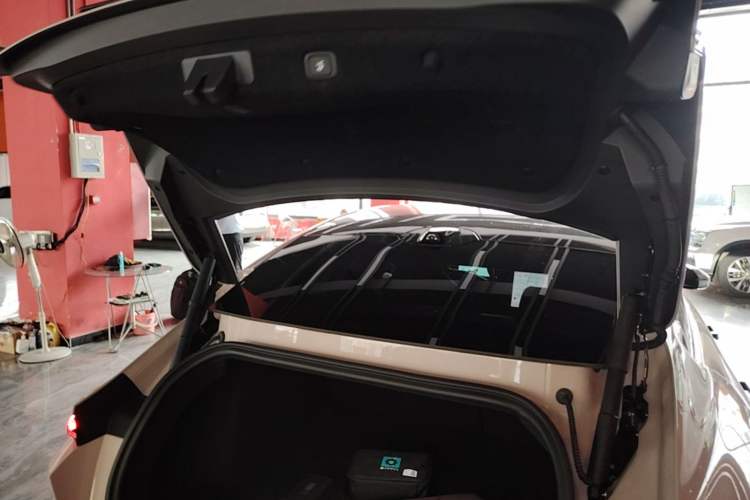 Used Nio ET5 2024 75 kWh Trunk