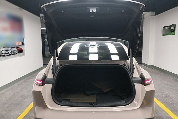 Used Nio ET5 2024 75 kWh Trunk