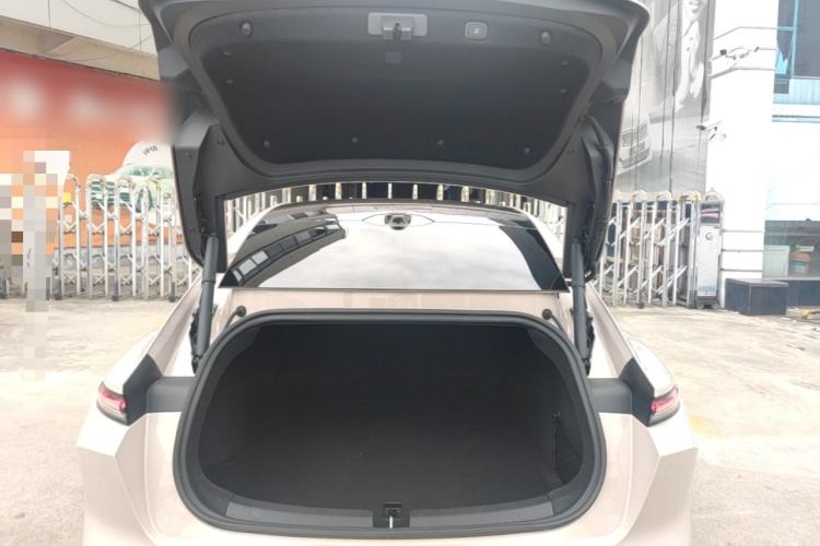 Used Nio ET5 2024 75 kWh Trunk
