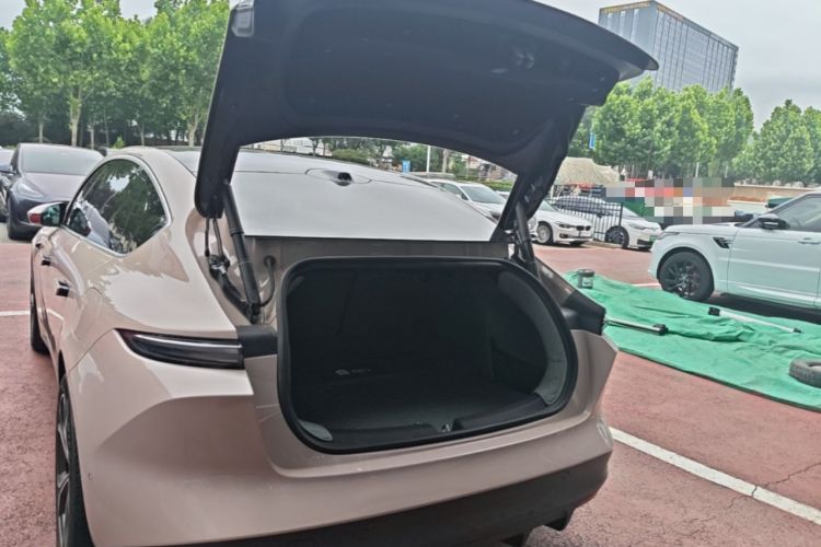 Used Nio ET5 2024 75 kWh Trunk