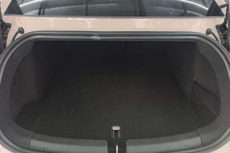 Used Nio ET5 2024 75 kWh Trunk