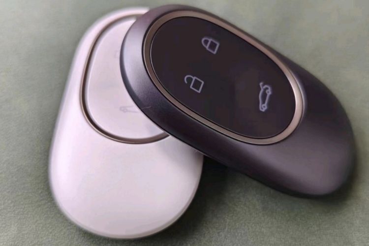 Used Nio ET5 2024 75 kWh Vehicle Key