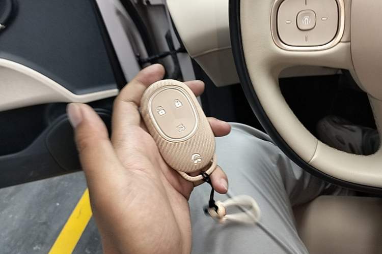 Used Nio ET5 2024 75 kWh Vehicle Key