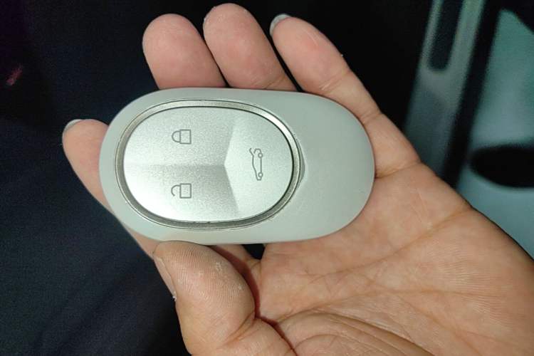 Used Nio ET5 2024 75 kWh Vehicle Key