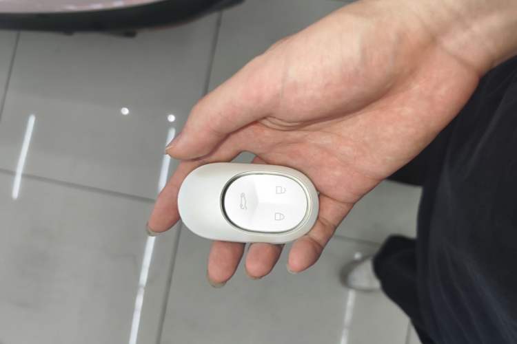 Used Nio ET5 2024 75 kWh Vehicle Key