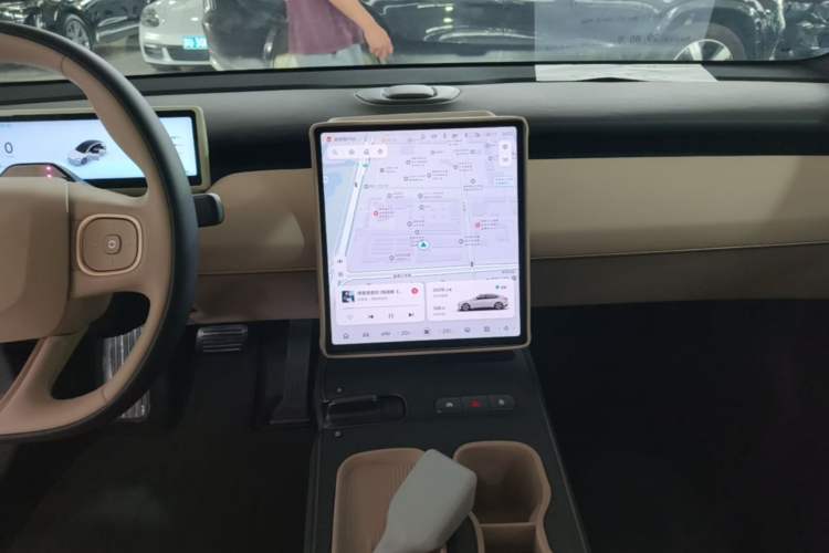 Used Nio ET5 2024 75 kWh Audio And AC Panel