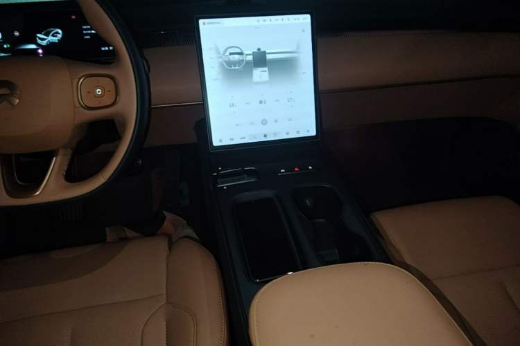 Used Nio ET5 2024 75 kWh Audio And AC Panel