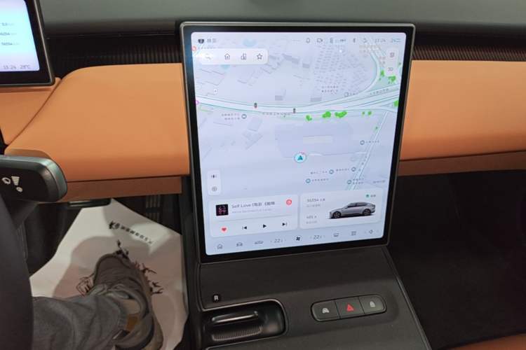 Used Nio ET5 2024 75 kWh Audio And AC Panel