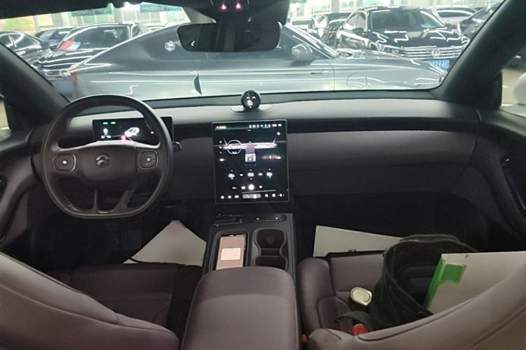 Used Nio ET5 2024 75 kWh Center Console