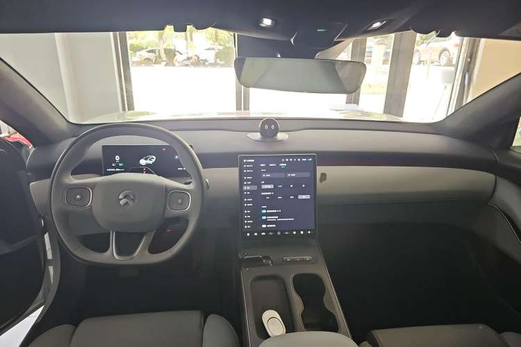 Used Nio ET5 2024 75 kWh Center Console