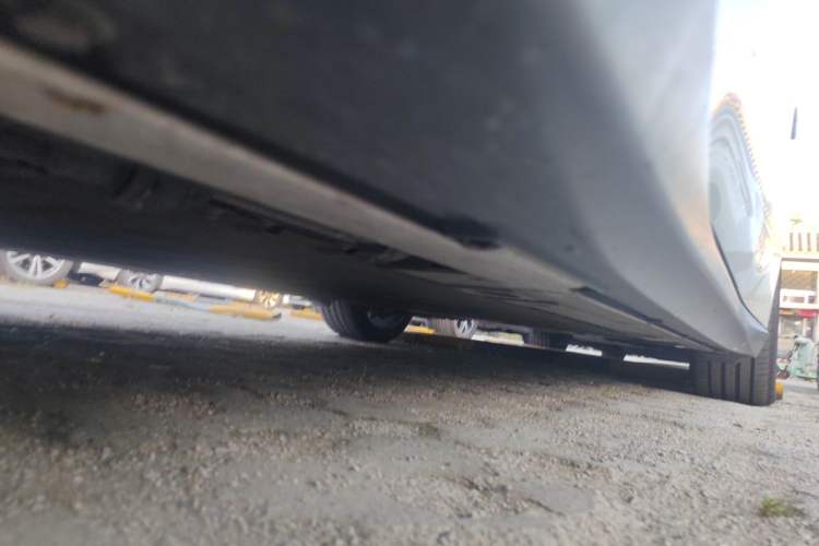 Used Nio ET5 2024 75 kWh Chassis Front Left