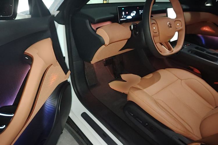 Used Nio ET5 2024 75 kWh Driver Seat