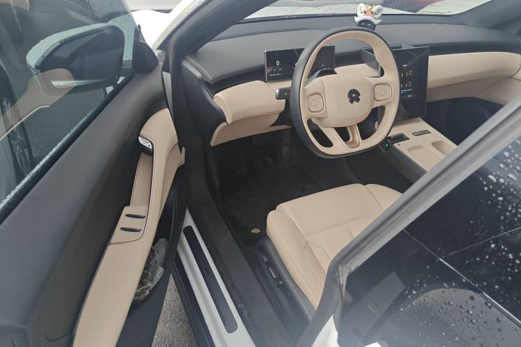 Used Nio ET5 2024 75 kWh Driver Seat