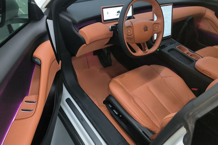 Used Nio ET5 2024 75 kWh Driver Seat