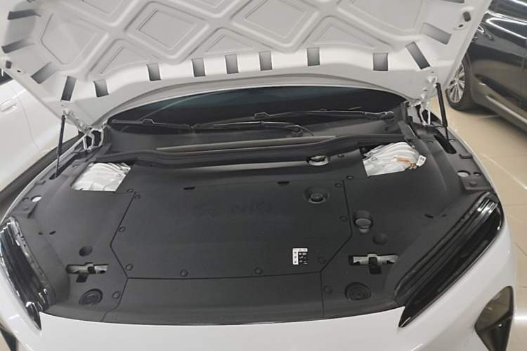 Used Nio ET5 2024 75 kWh Engine Bay