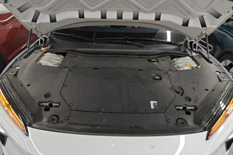 Used Nio ET5 2024 75 kWh Engine Bay