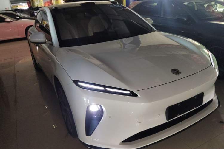 Used Nio ET5 2024 75 kWh Exterior 1