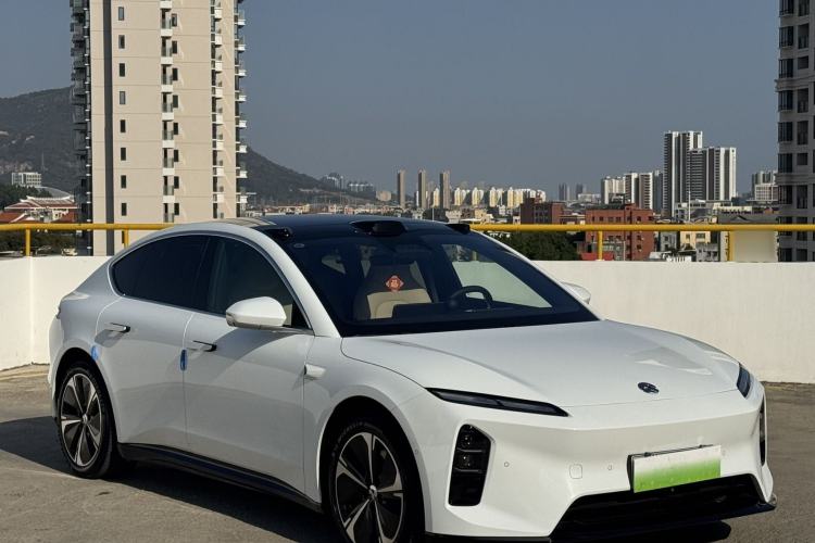 Used Nio ET5 2024 75 kWh Exterior 2