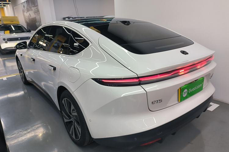 Used Nio ET5 2024 75 kWh Exterior 2