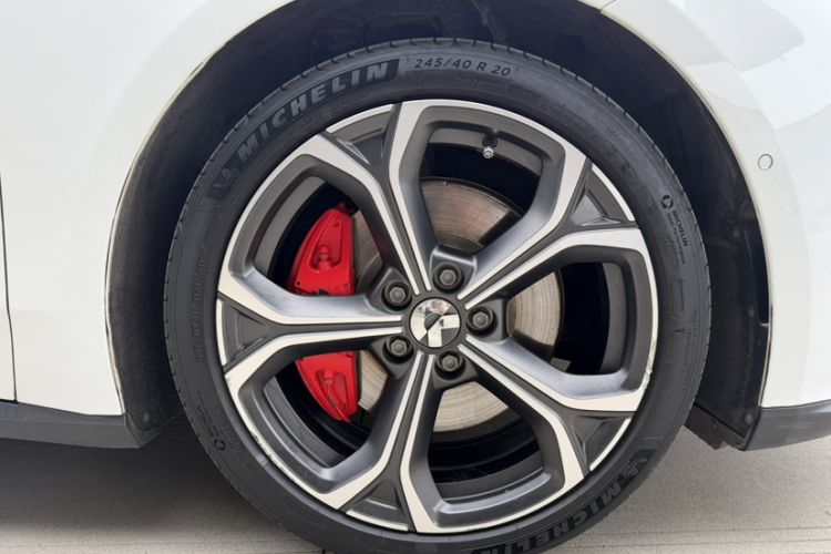 Used Nio ET5 2024 75 kWh Exterior 2