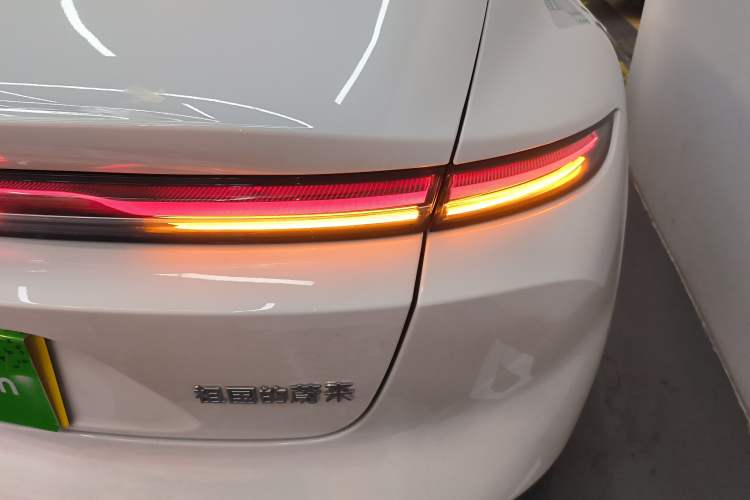 Used Nio ET5 2024 75 kWh Exterior 3
