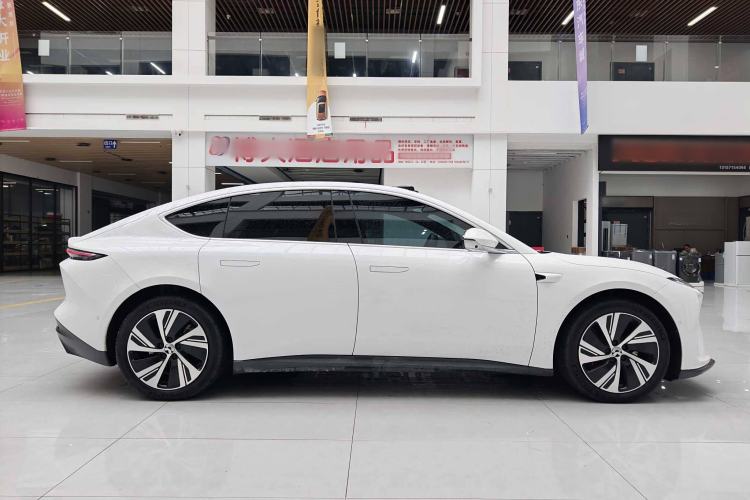 Used Nio ET5 2024 75 kWh Exterior 3