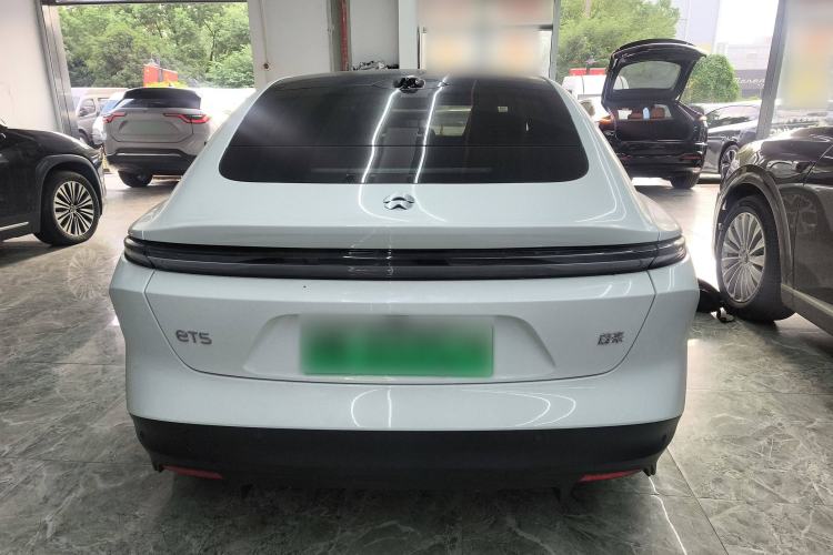 Used Nio ET5 2024 75 kWh Exterior 4