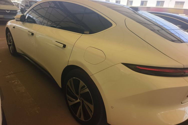 Used Nio ET5 2024 75 kWh Exterior 5
