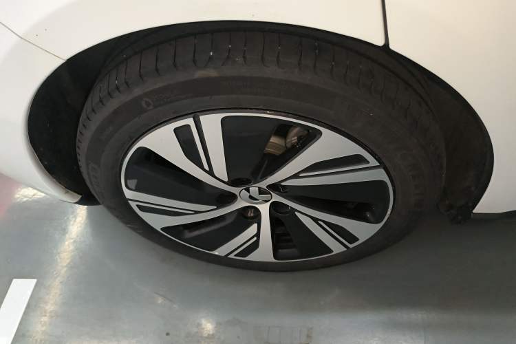 Used Nio ET5 2024 75 kWh Exterior 5