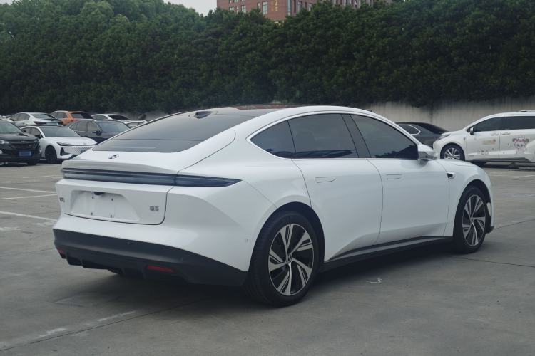 Used Nio ET5 2024 75 kWh Exterior 6