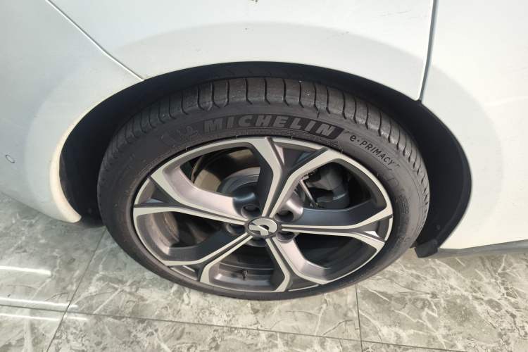 Used Nio ET5 2024 75 kWh Exterior 8