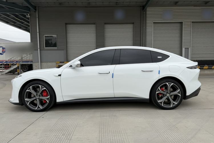 Used Nio ET5 2024 75 kWh Exterior 9