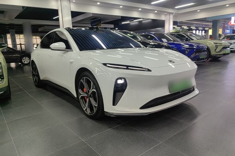 Used Nio ET5 2024 75 kWh Front Right 45 Deg